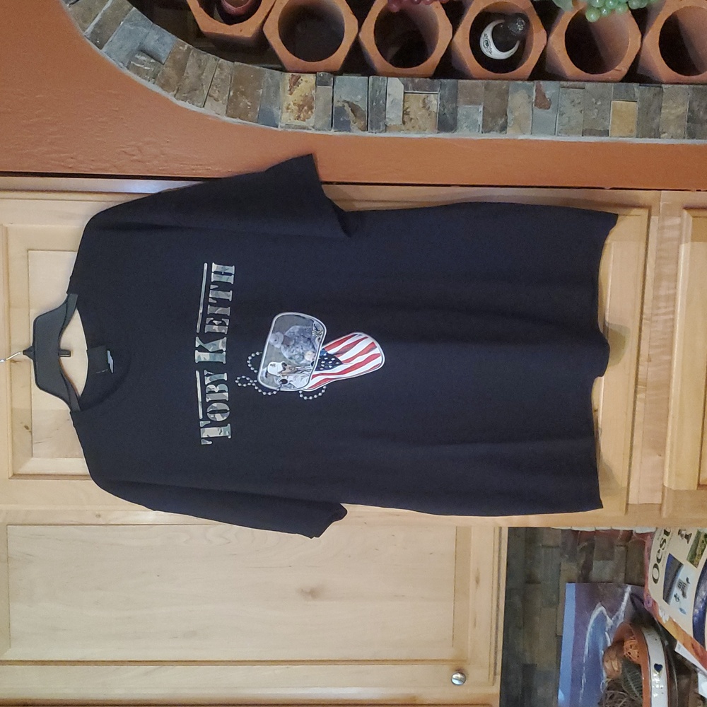 XL Toby Keith Never Apologize For Being Patriotic Concert Shirt Tee Made USA EUC